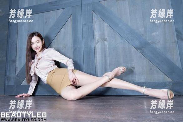 Beautyleg-Pikki Beautyleg - 说好的户外,其实Pikki是想给我们打开一扇与自然对话的窗!