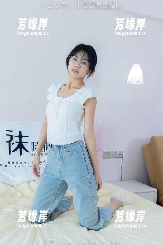 BoBoSocks袜啵啵-奶油 BoBoSocks袜啵啵 - 看,那作品在无圣光映衬下的光影,奶油的OL制服裤里丝如冬日暖阳。