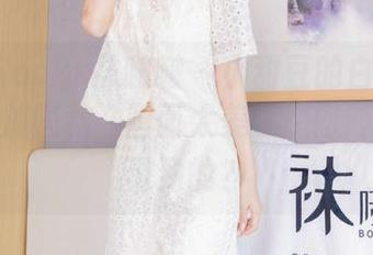 BoBoSocks袜啵啵 – 小甜豆的白丝写真，脚尖加固款，画面太美，想问博主怎么做到的？