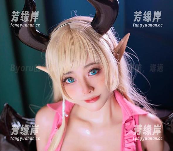 Byoru的绝妙短裙，让原图变得如此炫酷，难道裙子也会跳舞？