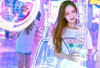Feilin嗲囡囡 – 谁说皮衣只能冷酷？Jennanni_Jen的写真合集帮你打破刻板印象！