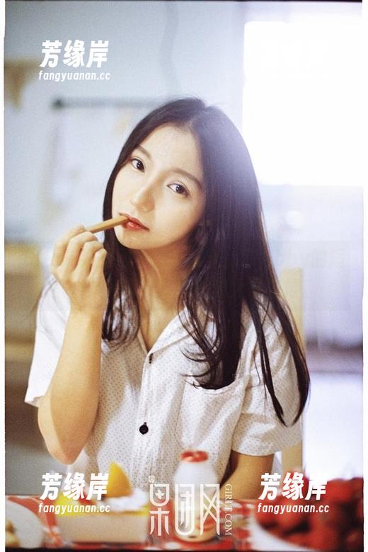 GIRLT果团网-甜Abby GIRLT果团网 - 这个夏天,甜Abby的短裤合集—免费写真等着大家来撩。