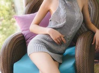 GIRLT果团网 – 看酸酱兔穿牛仔裤，简直是照片里的另一个人，哦，这肌肉线条真让人在想，健身房有女神吗？