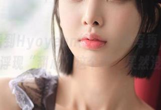 每次看到Hyoyeon(김효연)的写真，心中总是浮现“甜心”这个词，果然没错。
