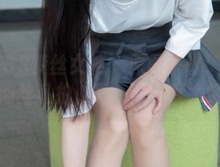 MSLASS梦丝女神 – 原图来啦！凌凌的水手服肉丝私拍，啊，这角度太绝了吧！