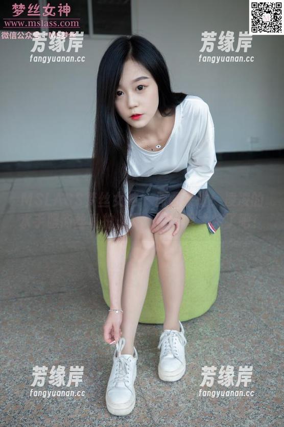 MSLASS梦丝女神-凌凌 MSLASS梦丝女神 - 原图来啦!凌凌的水手服肉丝私拍,啊,这角度太绝了吧!