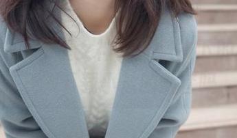 MSLASS梦丝女神 – 黑风衣下的美腿，快来下载小盐的全套吗