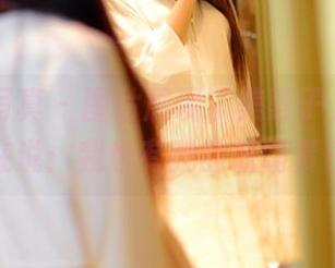 PANS写真 – 图片展现了美惠子，内衣好像在说：我也有我的职场责任！