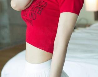UGirls尤果网 – 孙晚桐的旅拍图集，走过的地方为何总是被踩得千疮百孔？