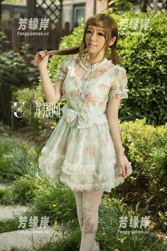 UGirls尤果网-王语纯 UGirls尤果网 - 王语纯的白衬衫:美图堆起来像白面团,但她是个大厨!