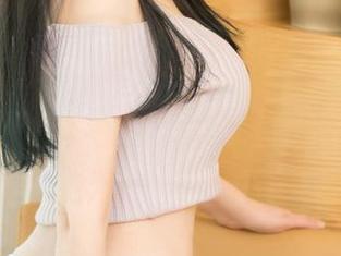 UGirls尤果网 – 那条白丝是谁的套路？谭晓彤的套图让我开始怀疑现实！