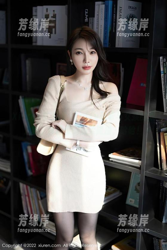 Xiuren秀人网 - Luffy菲菲与女孩的双人舞，套图里的温柔碰撞，哈哈！