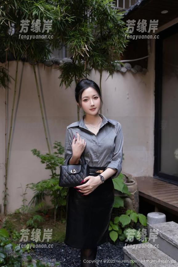Xiuren秀人网-宋KiKi Xiuren秀人网 - 最新宋KiKi婚纱照,穿上这裙子默默期待下一个大场面