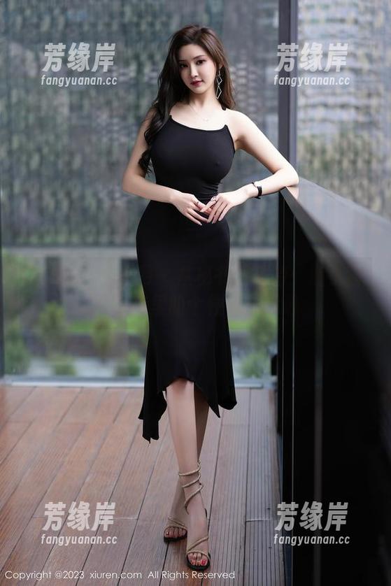 Xiuren秀人网-鹿小茜 Xiuren秀人网 - 从秘书到模特:鹿小茜在图库里的个性花样精选