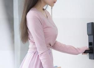 Xiuren秀人网 – 龙女sunny来了！长腿美图精选，总有一张能戳中你的心!