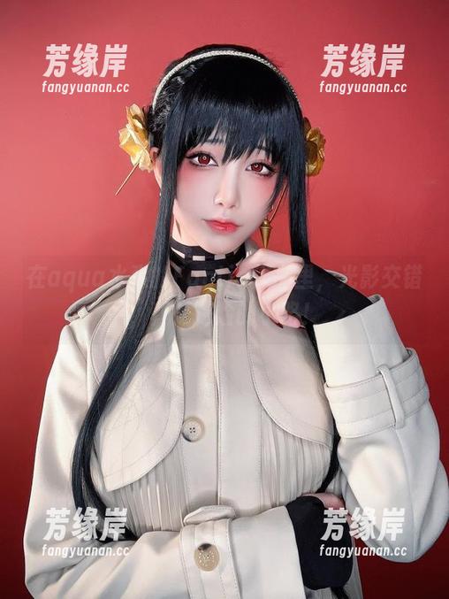 在aqua水淼的Fantia作品里，光影交错，真是探险的小路！