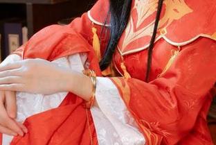 三度69作品又双叒叕来了，这最新图集有英梨梨兔女郎，真心说，不懂！