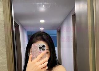 微密圈 – 连体衣的奇幻之旅，不爱笑的赛琳的定制享乐，有没有让你冒出一丝甜？