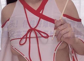 在这里磕头！佳佳好难啊的新神社巫女作品集又来了，我开始期待反转。