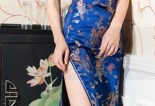 克拉女神 – 欣赏舒彤的HD御姐壁纸，仿佛每一个细节都在对视。