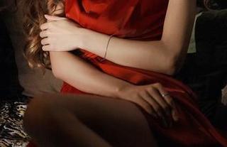 兔子Zzz不吃胡萝卜的奇幻套装在这里，更新效果让人双眼放光！