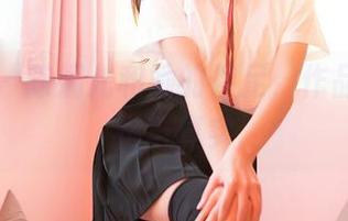 嗲囡囡 – 陈媚儿和她的裸足，作品里的恍惚与真实