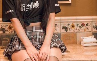 头条女神 – 文雪的睡衣作品集，里面是不是藏着什么小把戏呢？