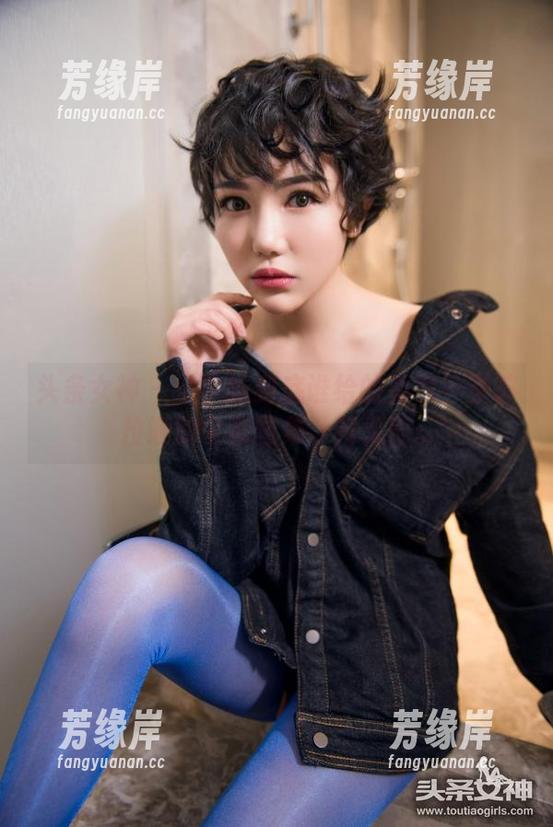 头条女神-曼苏拉娜 头条女神 - 这学妹到底谁给的勇气?曼苏拉娜的全套图集让我无言...