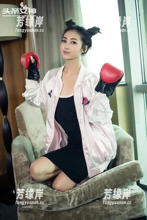 头条女神-李菲儿 头条女神 - 库里的致敬,李菲儿的全套,让下载似乎成了一种责任!