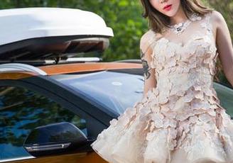 头条女神 – 想知道王佳凝的制服到底有什么魔力，这图片一看就停不下来！