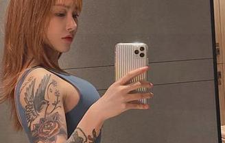 微密圈 – 宋昱欣的泳池写真，光线太诚实，无圣光实在难得。