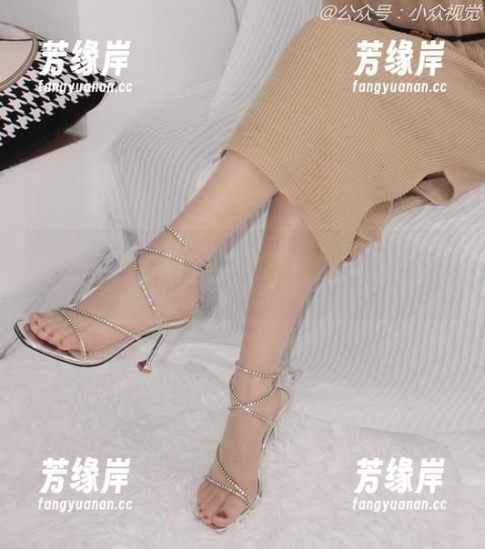 小众视觉-米拉 小众视觉 - 进入米拉的浴室写真集:怎么样才能不被水汽模糊的眼神迷住呢?