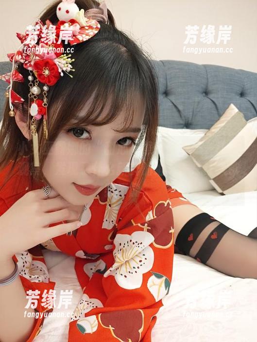 小女巫露娜的“甜心”照片合集——认真观察，发现了什么新鲜的细节？总让人欲罢不能。