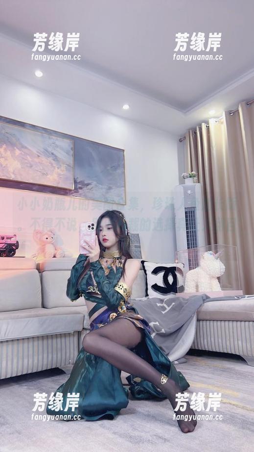 小小奶瓶儿 小小奶瓶儿的美图合集,珍珠人鱼加长版。不得不说,别出心裁的选择真让人刮目相看。