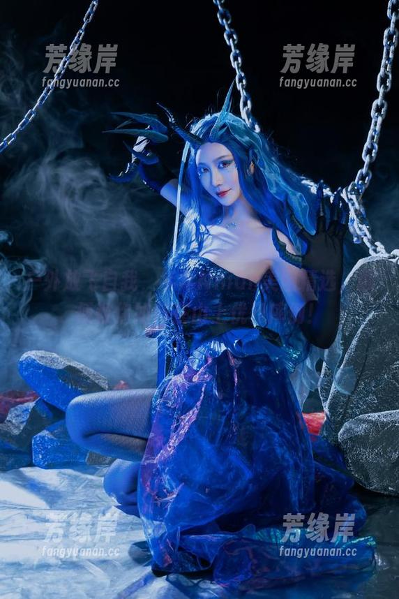 年年Nnian 户外放飞自我,年年Nnian美图精选,顺便教你如何在山上优雅摔倒!