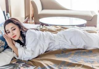 推女神 – 我的天，琪琪qlql的写真里仿佛有仙气，天使也能这么俏皮，图包太养眼了。