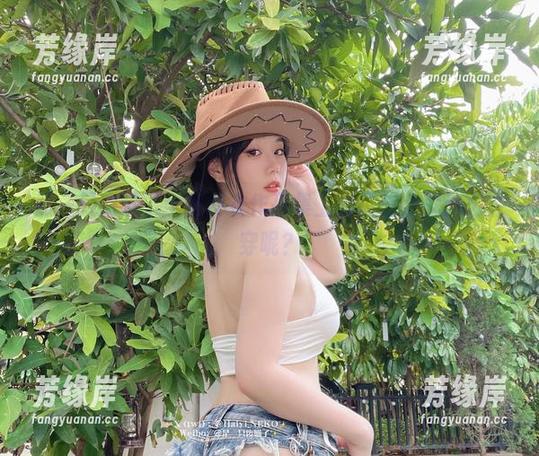 是一只废喵了 是一只废喵了全新皮衣作品集上线,怎么就这么会穿呢?