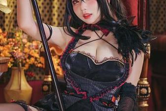 当是一只熊仔吗遇上全套写真，顺便把这大凤的乌龙带上了