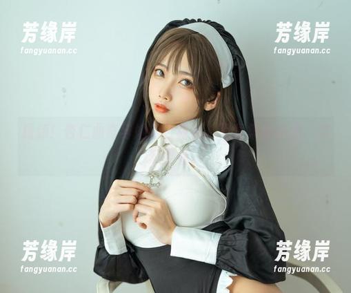 最新！杏仁曲奇与她的白衬衫，写真集相信我，你想要看。