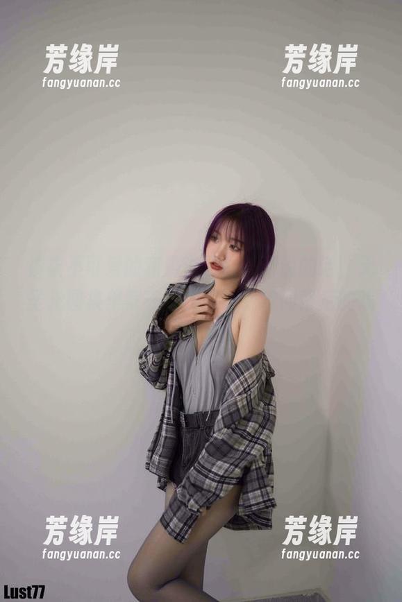 柒柒不可爱的和服说了些不该说的话，无圣光图集里每一幅都想让我追问背后的戏码