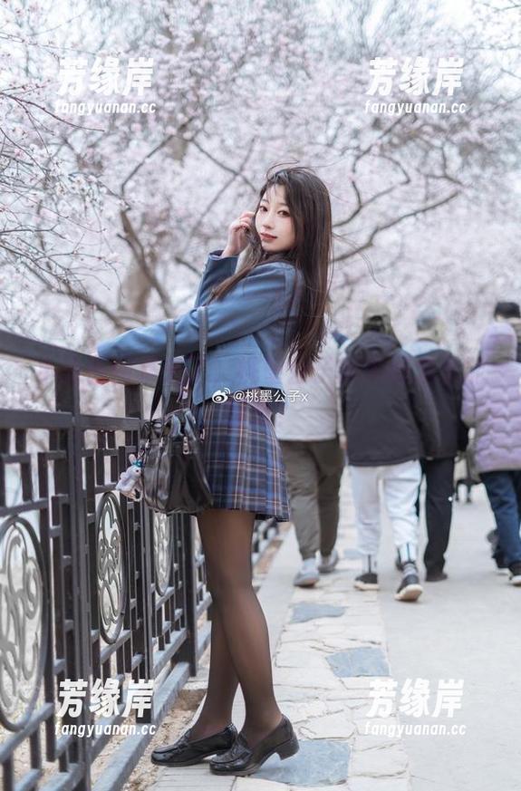 小铃铛图集来了，桃墨公子的美图怎么能错过？