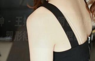 梦丝女神 – 王娇娇运动图包出炉，哥们儿们，塑形得靠自己的想象力啊！