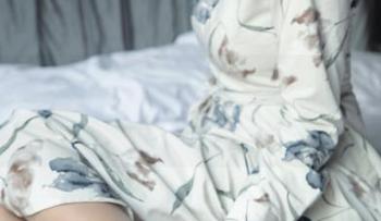 梦丝女神 – 在无圣光掩映下，花月舞和她的眼镜默契无间