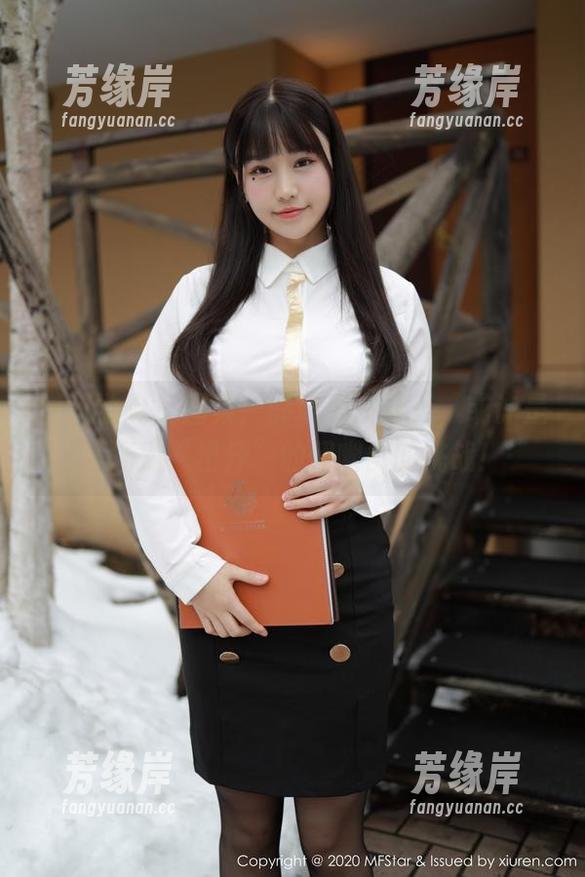 模范学院-薛琪琪 模范学院 - 图集:薛琪琪在夏天,或许是一场对“出汗”的超幽默的挑战!