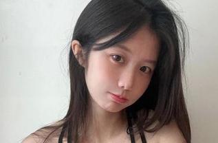 微密圈 – 黑连体吊带合集，火龙果羊在图片中玩得开心…可有丝毫改观吗？