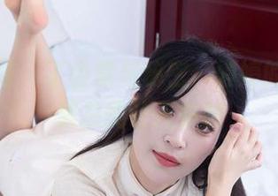 物恋传媒 – 丁香紫与秘密，婷婷的写真全集总能让人多想