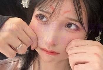 看特软儿Sona最新写真，双马尾竟然也能这么可爱！