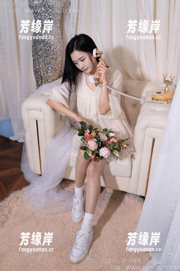 甜予摄影 - 我居然也在看思思的板鞋合集，这种搭配不得不给个赞！