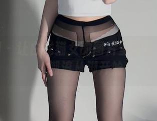 微密圈 – 让白龙猫女的图片呈现足底风采，潮流从脚开始