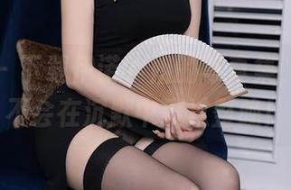 秀人网 – 下载伊诺学姐的写真集，保证你不会在沉默中度过整晚！